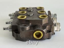 CROSS 4Z0009 Valve de commande hydraulique à 3 tiroirs, distributeur à cliquet avec rappel par ressort