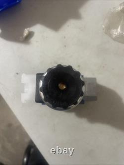 Distributeur hydraulique directionnel Rexroth M-3 SEW 6 MNR R90056794