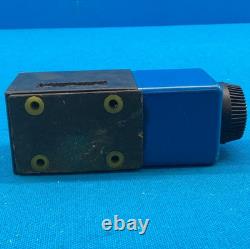 Distributeur hydraulique directionnel Vickers DG4V-3-2C-M-U-H7-60 529760 24 V CC