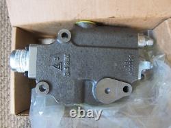 Neuf en boîte, valve de commande hydraulique directionnelle 3 voies Buyers HV13AG00DO