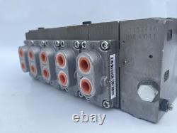 PVG 32, vanne de commande directionnelle hydraulique à 5 sections, neuve, boîte ouverte