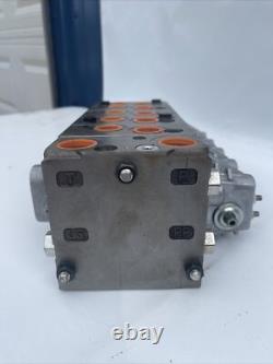 PVG 32, vanne de commande directionnelle hydraulique à 5 sections, neuve, boîte ouverte