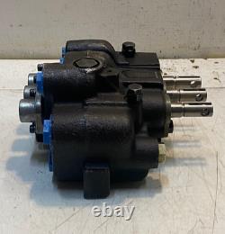 Valve de commande directionnelle hydraulique à 3 tiroirs 0502032 B1204SDH
