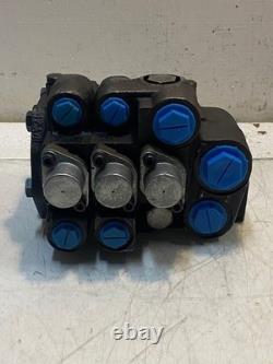 Valve de commande directionnelle hydraulique à 3 tiroirs 0502032 B1204SDH