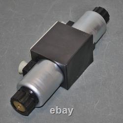 Valve de direction hydraulique Parker D3W009CNKW, 12 VCC, D05 NFPA, 3 voies, 27,7 gpm