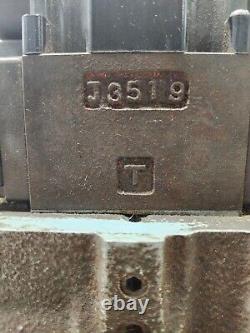 Van utilisé Nachi Valve de commande directionnelle hydraulique Dss-g06-c6-aer-c115-e12