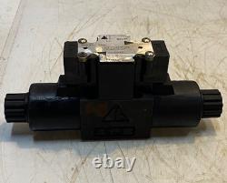Vanne de commande directionnelle hydraulique Power Co. Delta APE modèle CM3