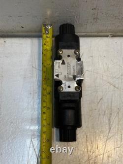 Vanne de commande directionnelle hydraulique Power Co. Delta APE modèle CM3