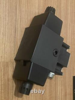 Vanne de contrôle directionnel hydraulique PARKER D3W11CNYC56