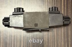 Vanne de contrôle directionnel hydraulique Parker D1VW004CNYCF 5000PSI 120V-AC