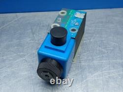 Vanne de contrôle directionnel hydraulique Vickers Dg4v-3s-2a-m-u-b5-60 100bar-350