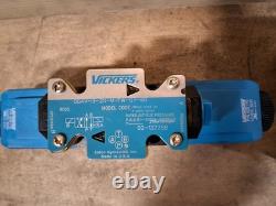 Vanne hydraulique directionnelle VICKERS DG4V-3-2N-M-FW-G7-60 12 V 30 W avec voyants de test