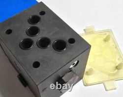 Vannes directionnelles hydrauliques Vickers DG4S4-012A-U-H-60 et solénoïde 24VDC 879147