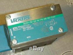 Vickers Dg4v-3s-2a-m-fw-b5-en21 Commande De Direction Hydraulique Valve 02-135355
